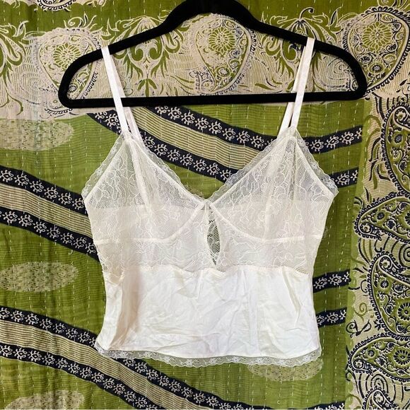 Vintage Y2K Victoria's Secret Ivory Silk/ Lace Sleeveless Blouse Size Medium - Picture 1 of 14